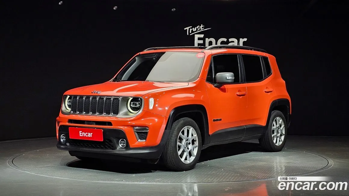 Jeep Renegade — фото 1