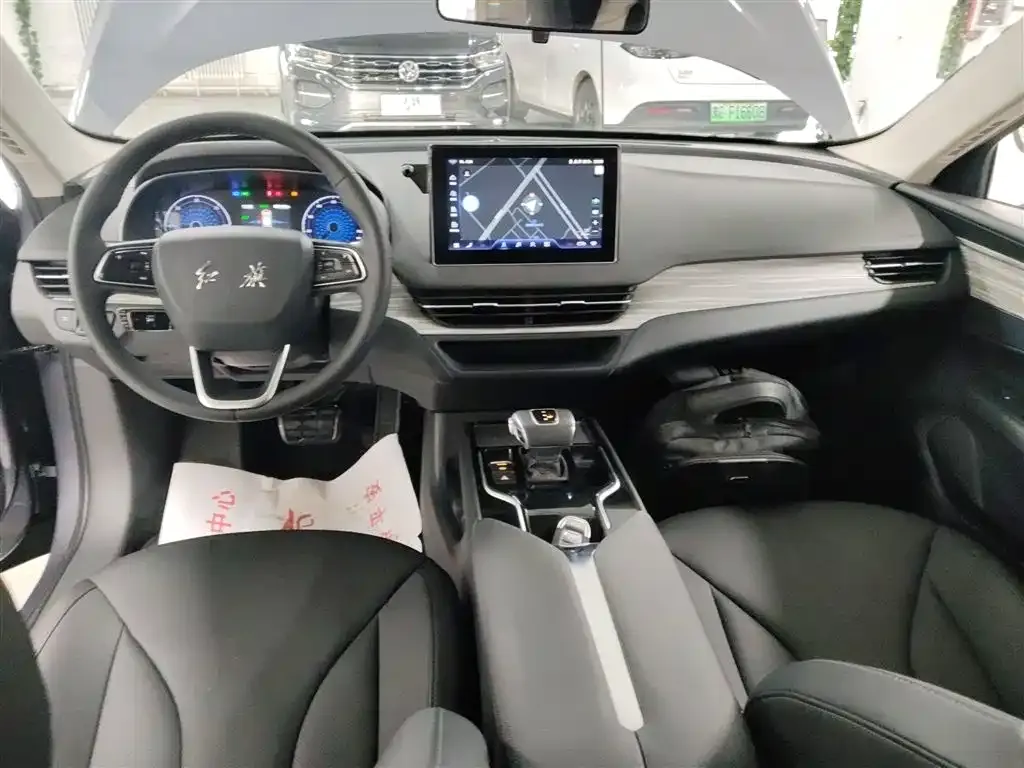 Hongqi E-QM5 — фото 10