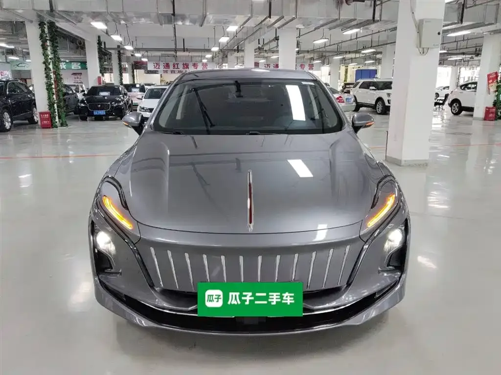 Hongqi E-QM5 — фото 3