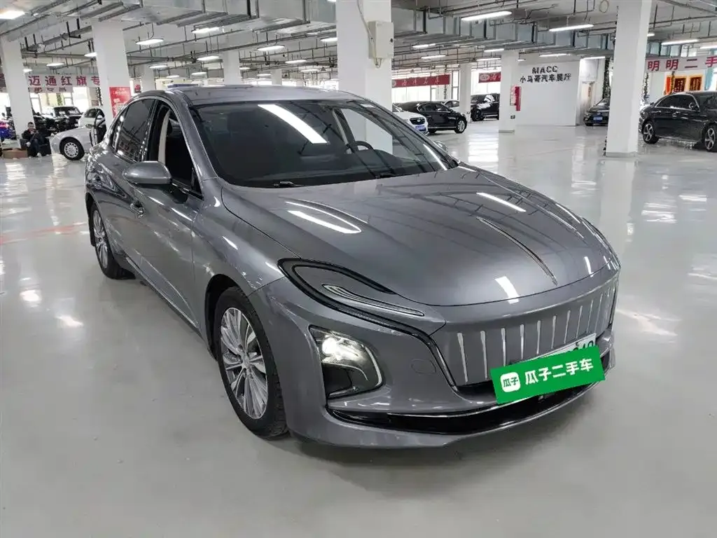 Hongqi E-QM5 — фото 4