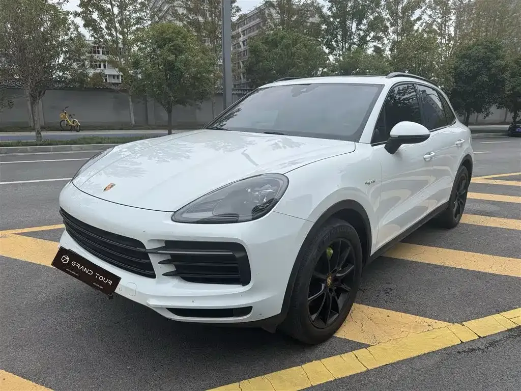 Porsche Cayenne Hybrid — фото 1