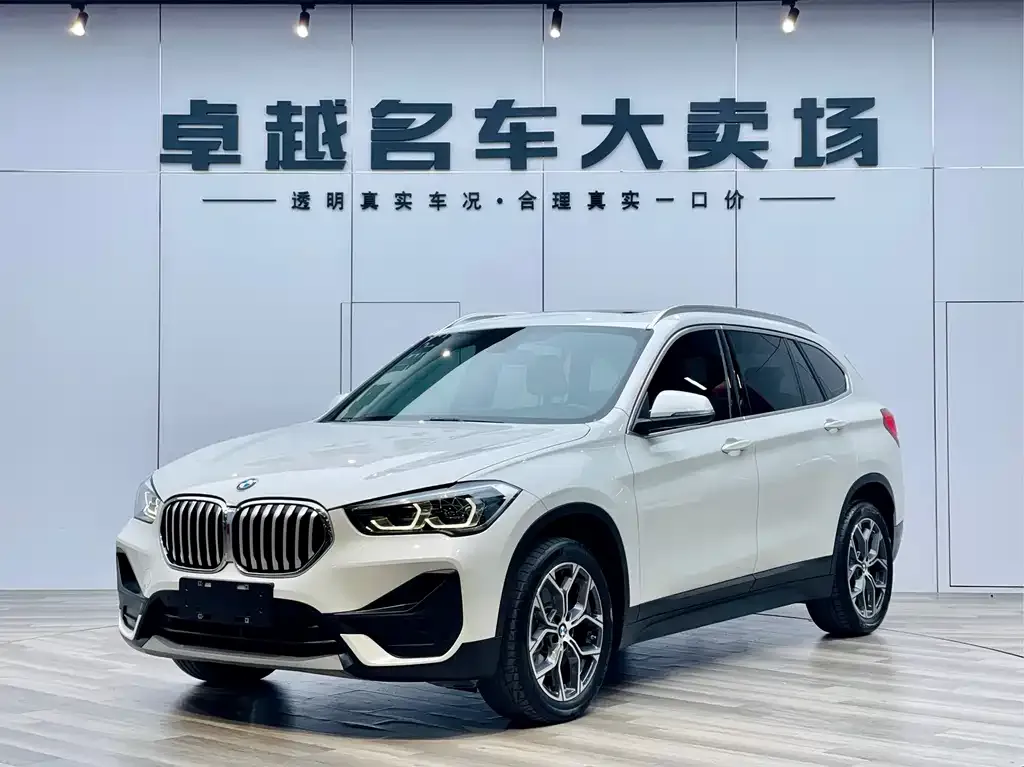 BMW X1 — фото 1