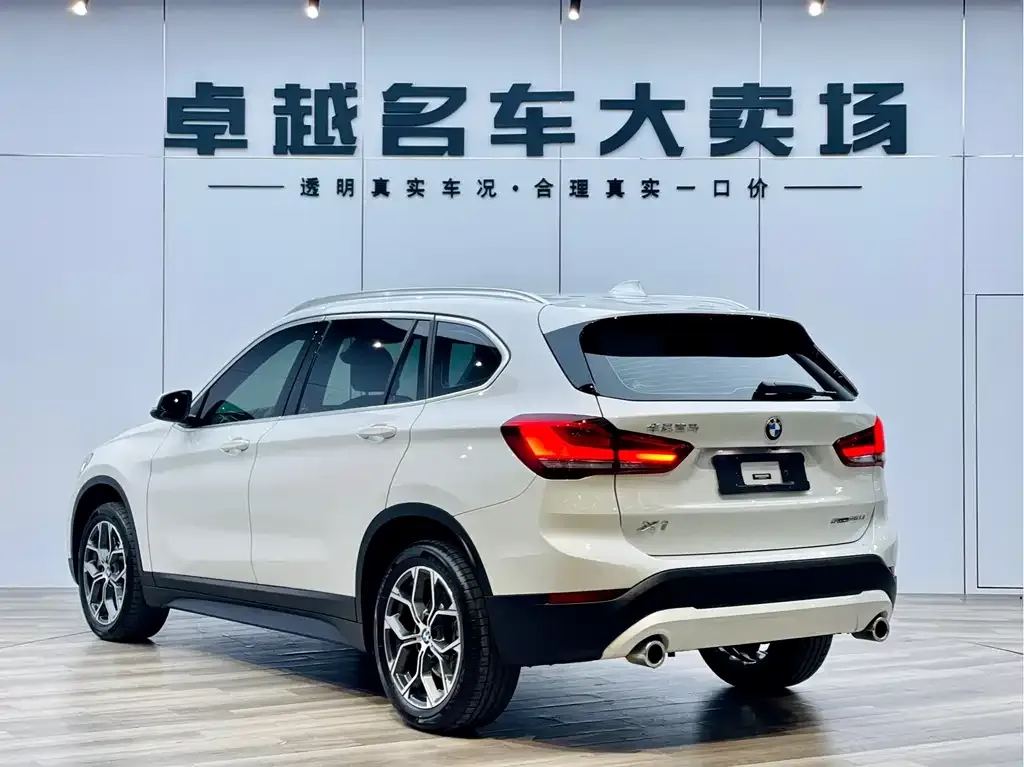 BMW X1 — фото 5