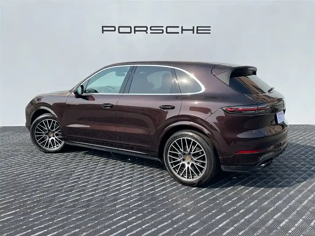 Porsche Cayenne — фото 5