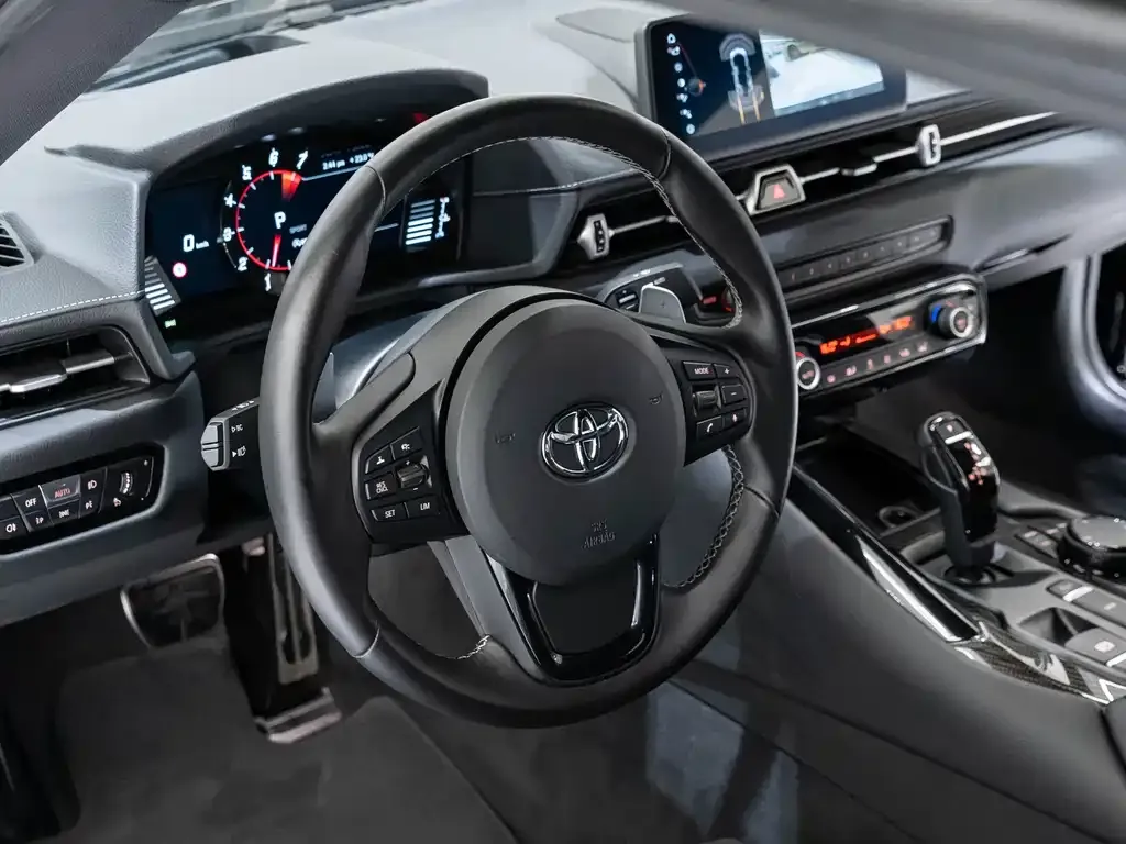 Toyota Supra — фото 10