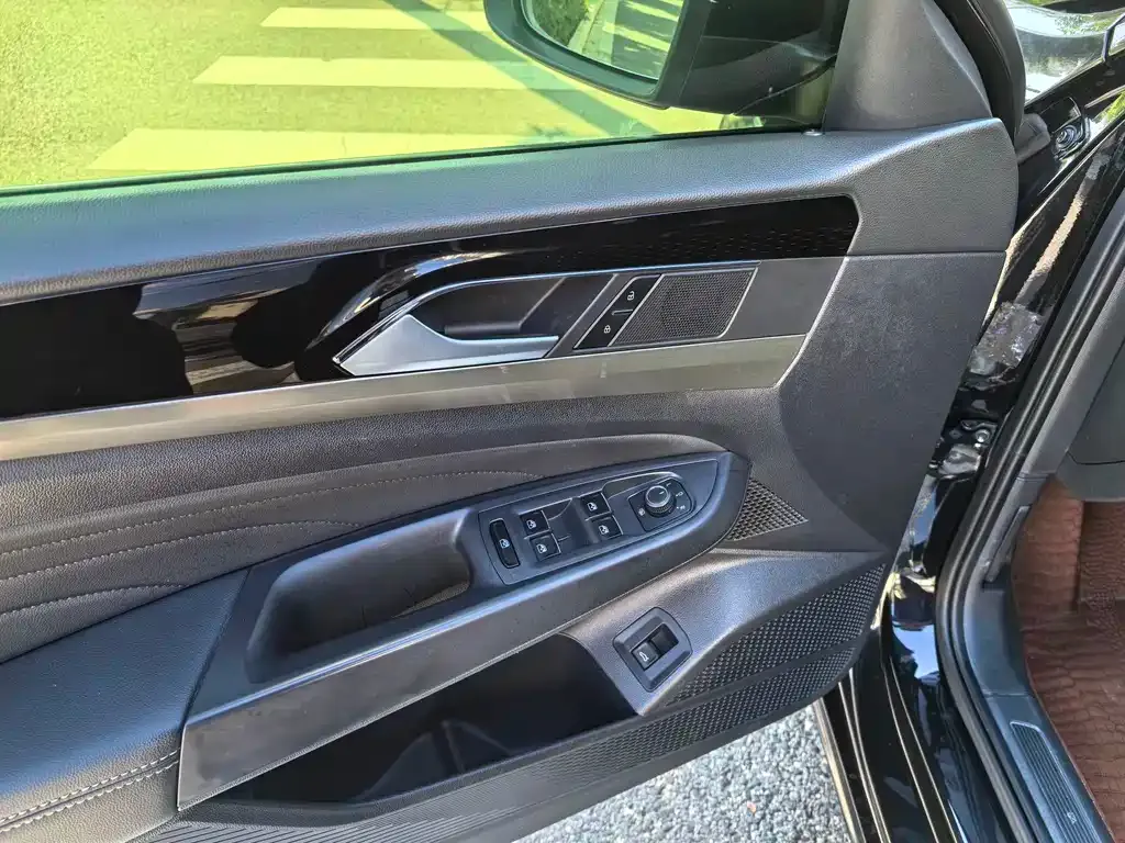 Volkswagen Passat — фото 6