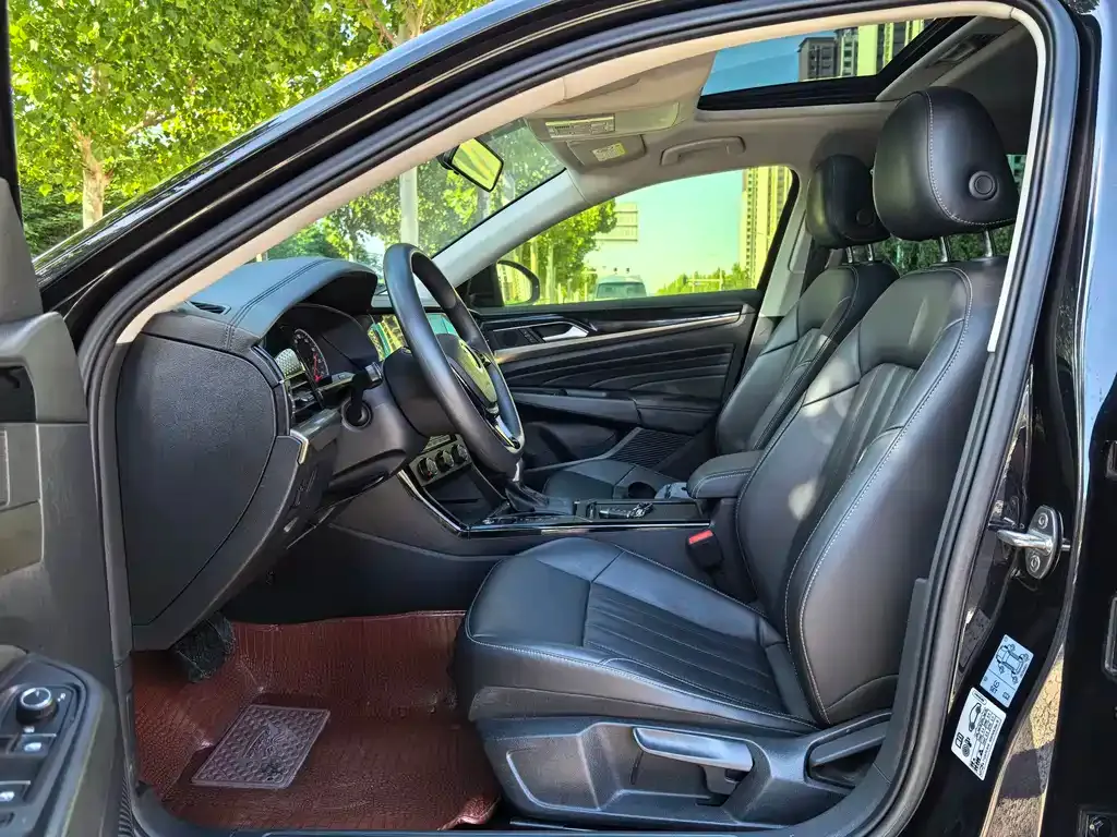 Volkswagen Passat — фото 7