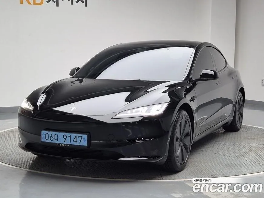 Tesla Model 3 — фото 1