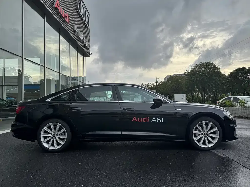 Audi A6L — фото 4