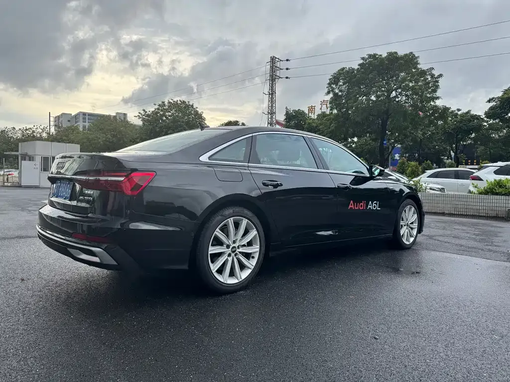 Audi A6L — фото 5