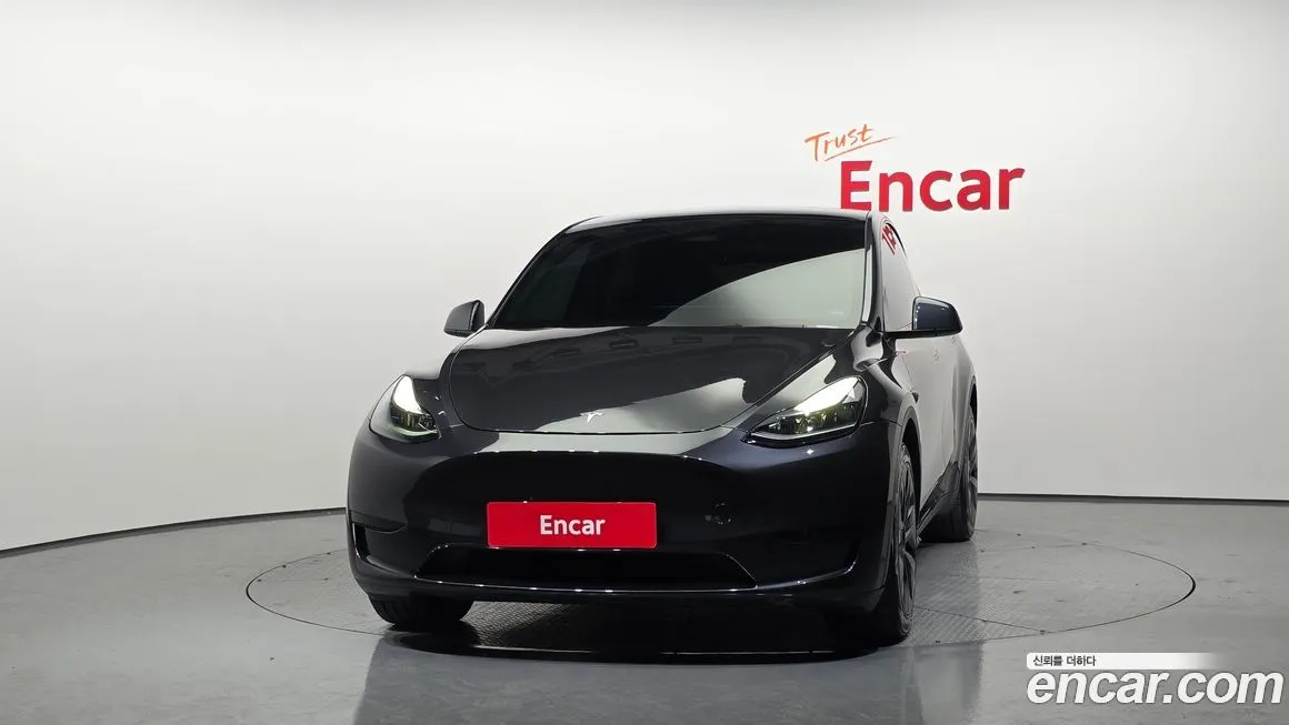 Tesla Model Y — фото 3