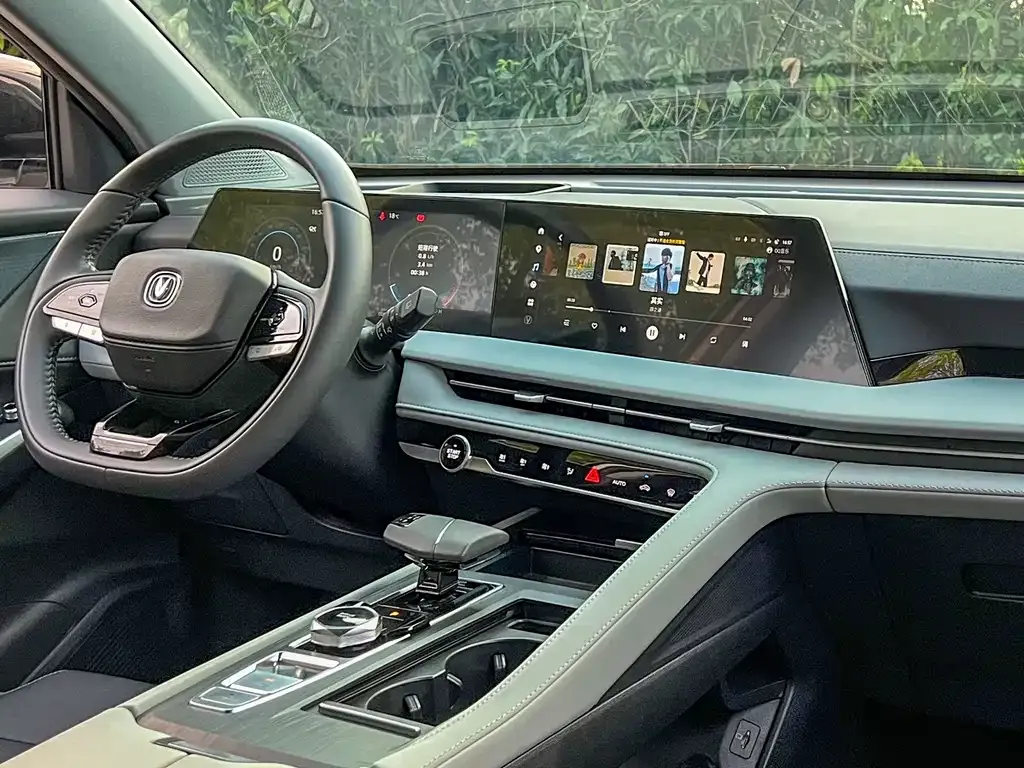 Changan CS75PLUS — фото 10