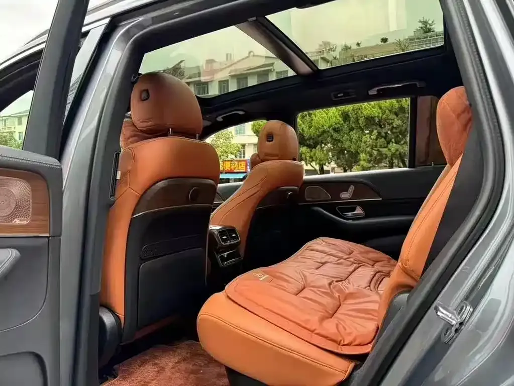 Mercedes-Benz GLS — фото 6
