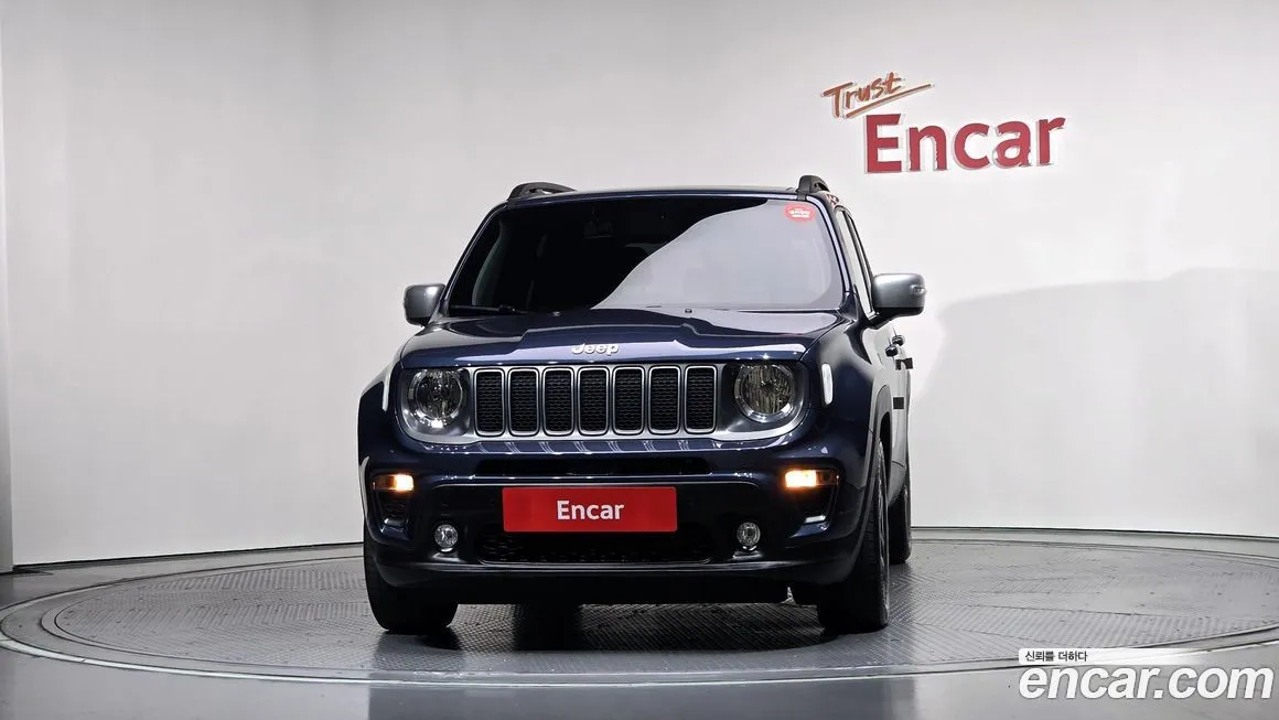 Jeep Renegade — фото 3