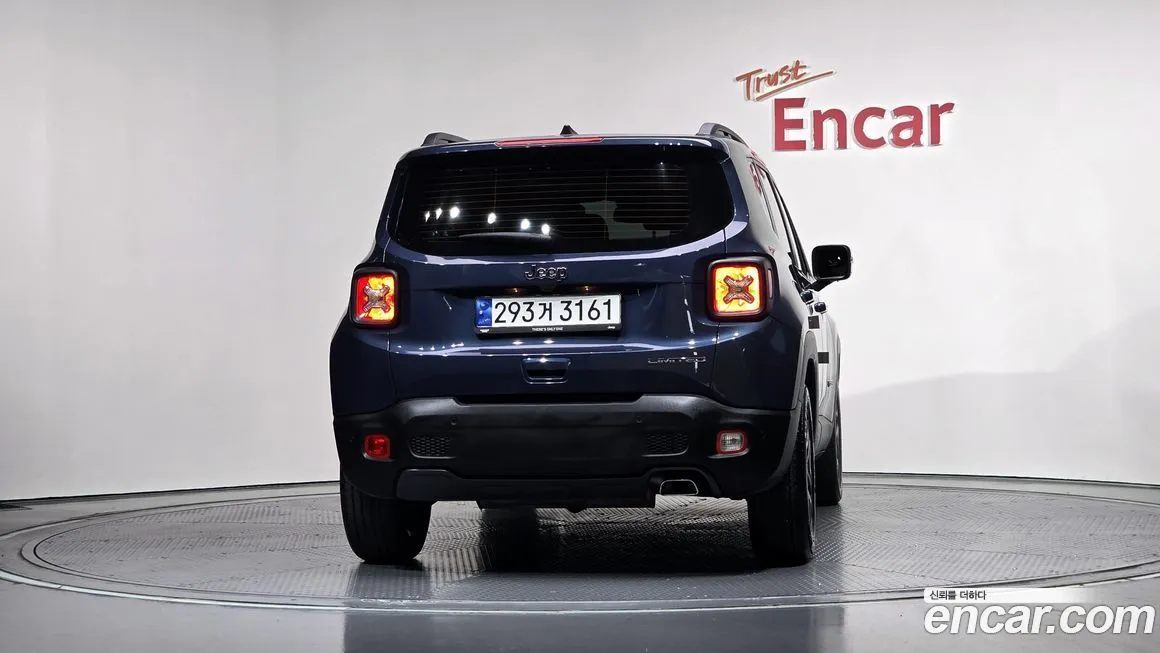 Jeep Renegade — фото 4