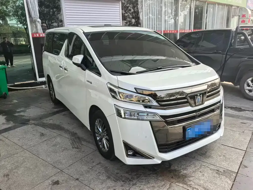 Toyota Vellfire — фото 2