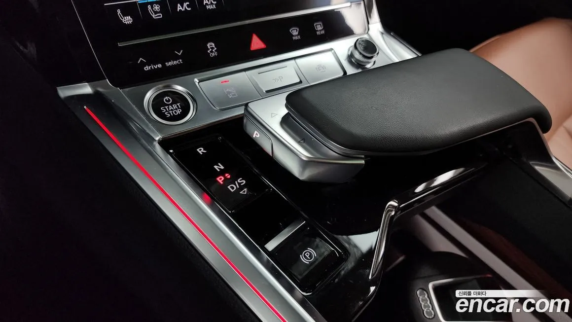 Audi Q8 e-tron — фото 9