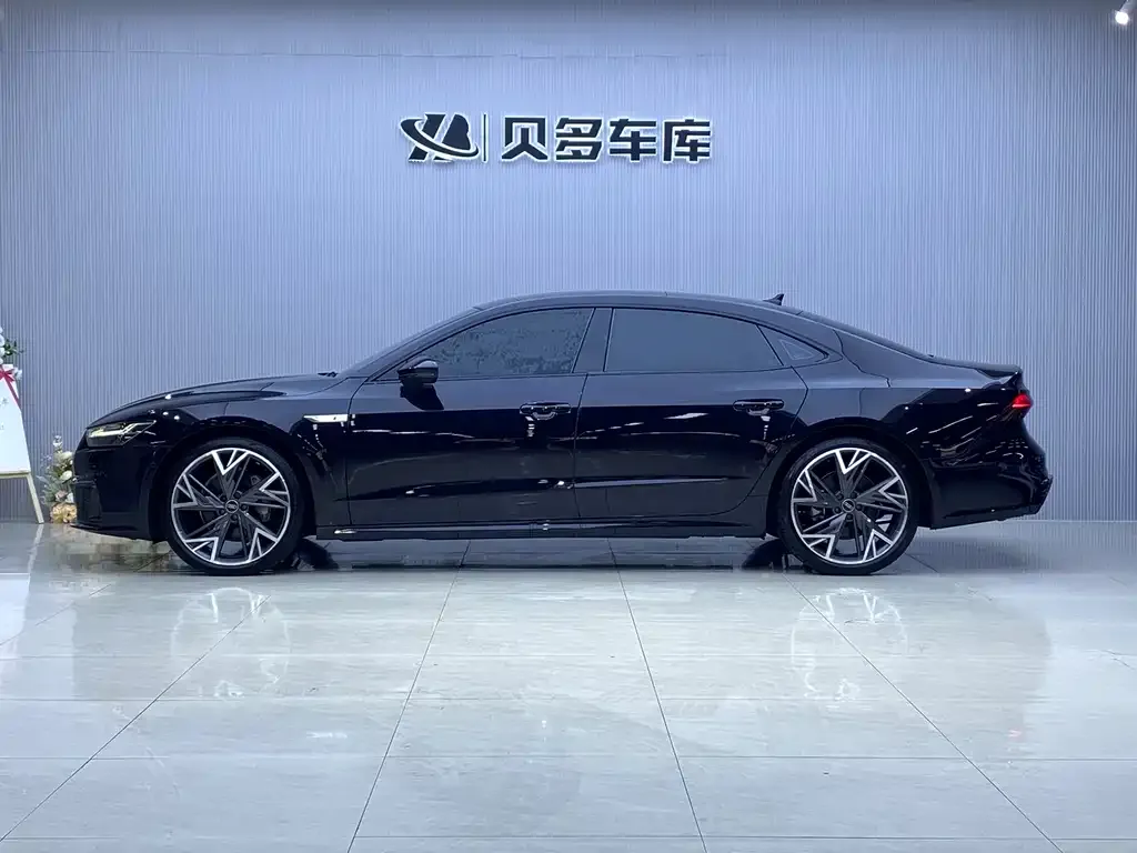 Audi A7L — фото 3
