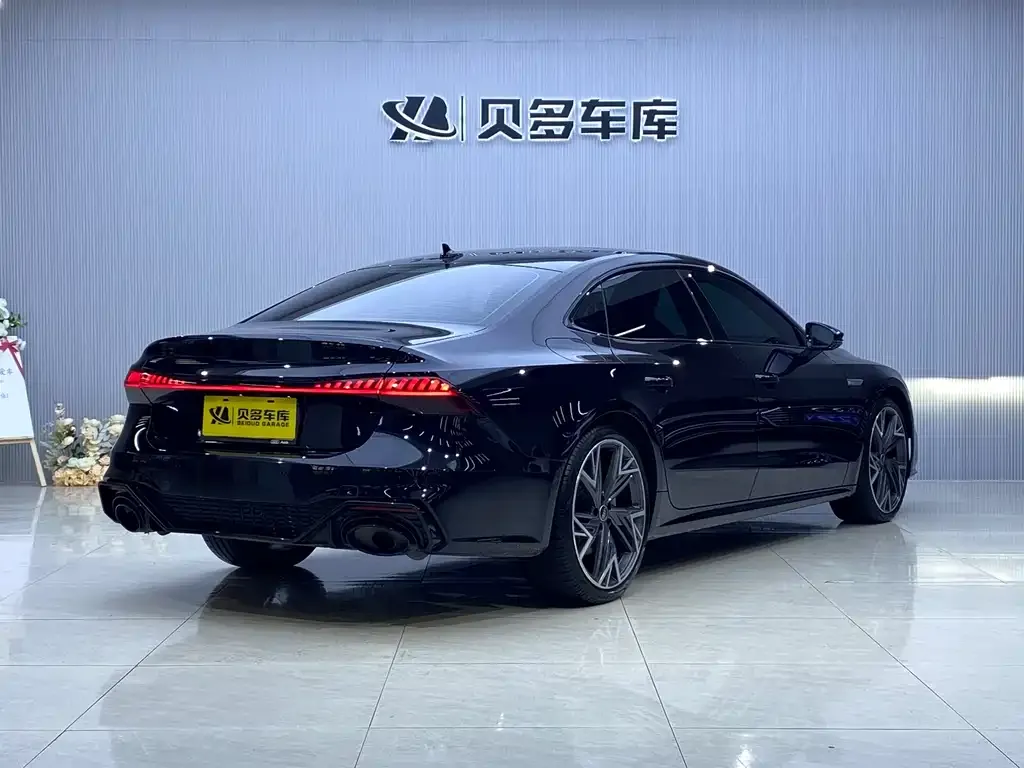 Audi A7L — фото 5