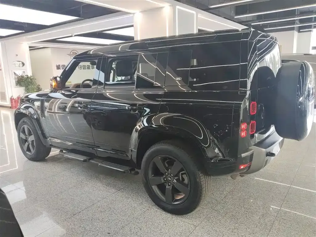 Land Rover Defender — фото 5
