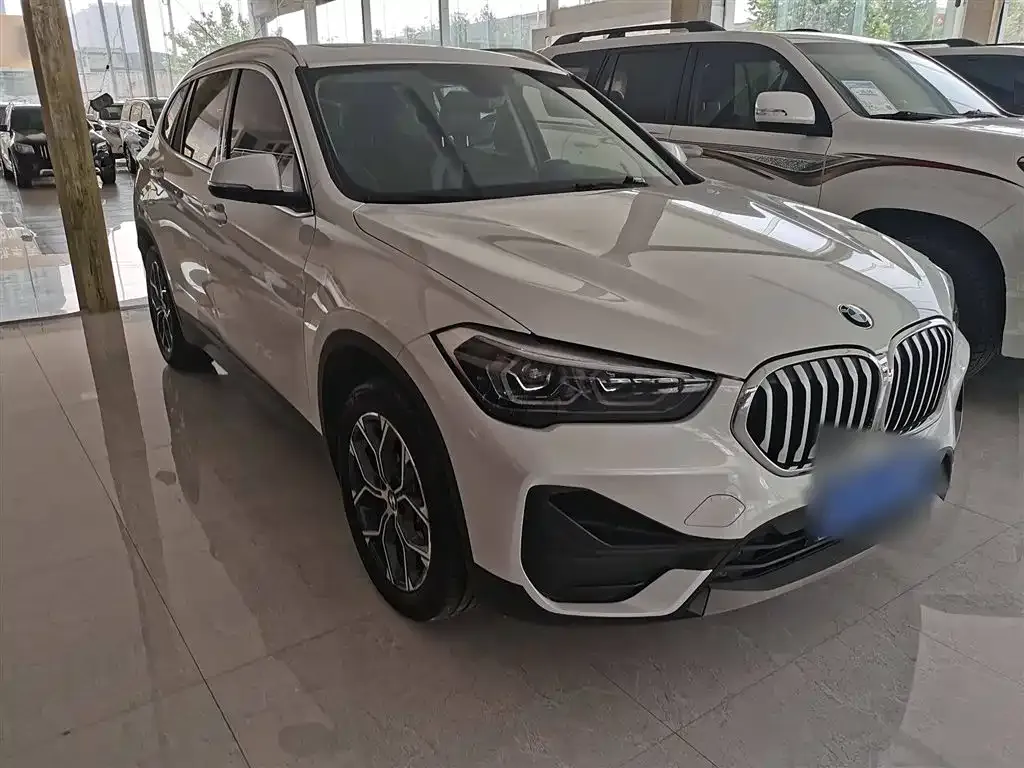 BMW X1 — фото 9