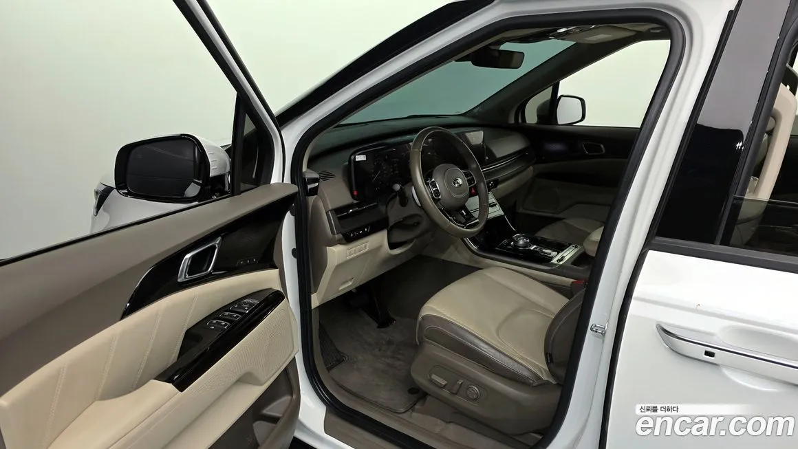 Kia Carnival — фото 10
