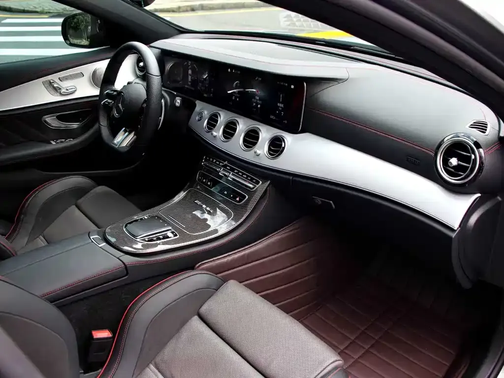 Mercedes-Benz E-Class AMG — фото 7