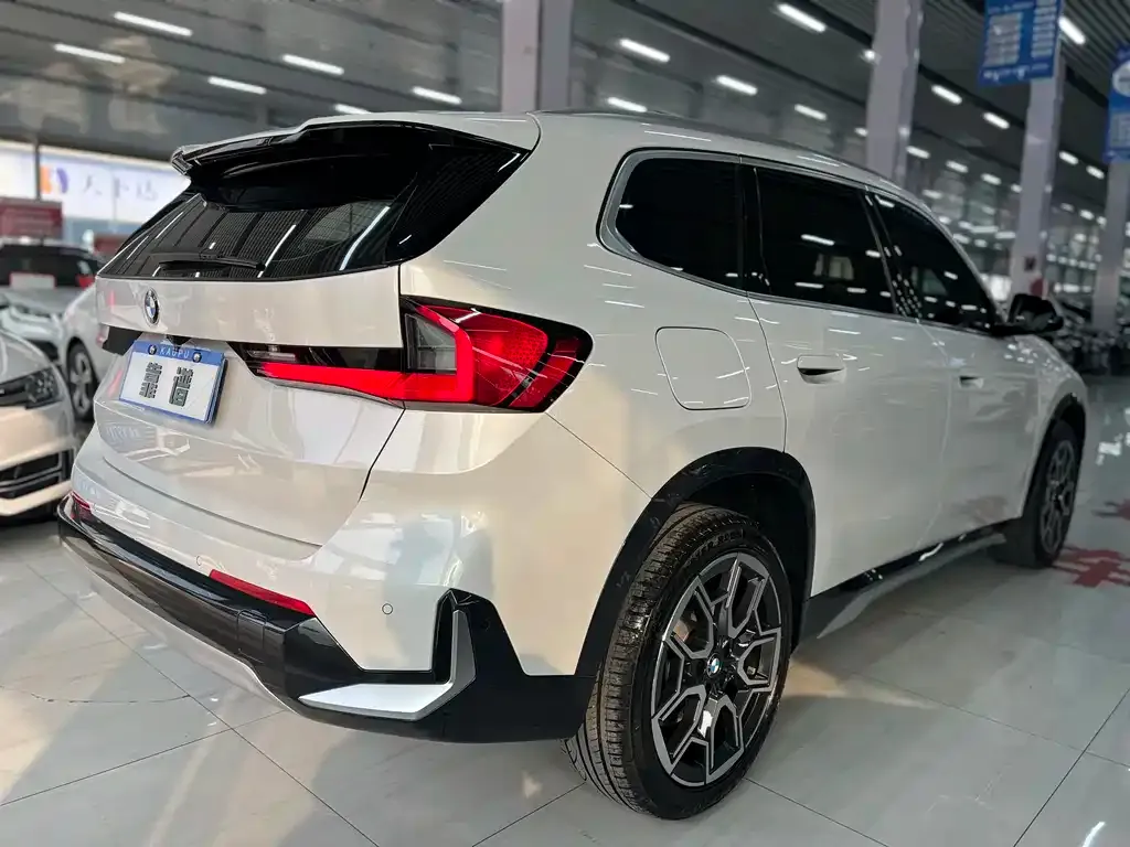 BMW X1 — фото 7