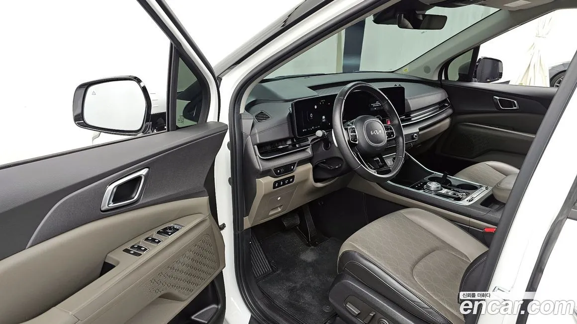 Kia Carnival — фото 10