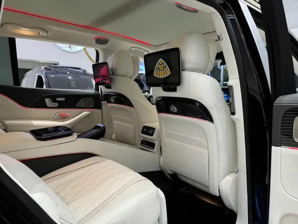Mercedes-Benz GLS — фото 10