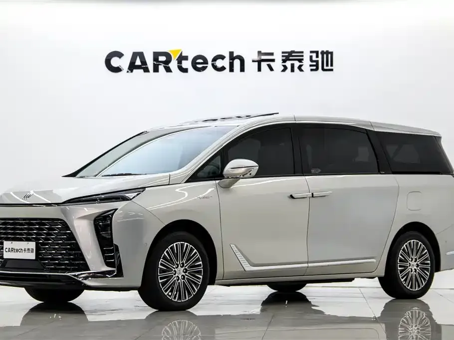 Buick GL8 Hybrid — фото 1