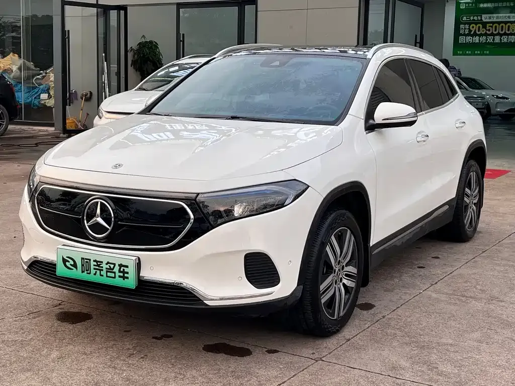 Mercedes-Benz EQA — фото 1