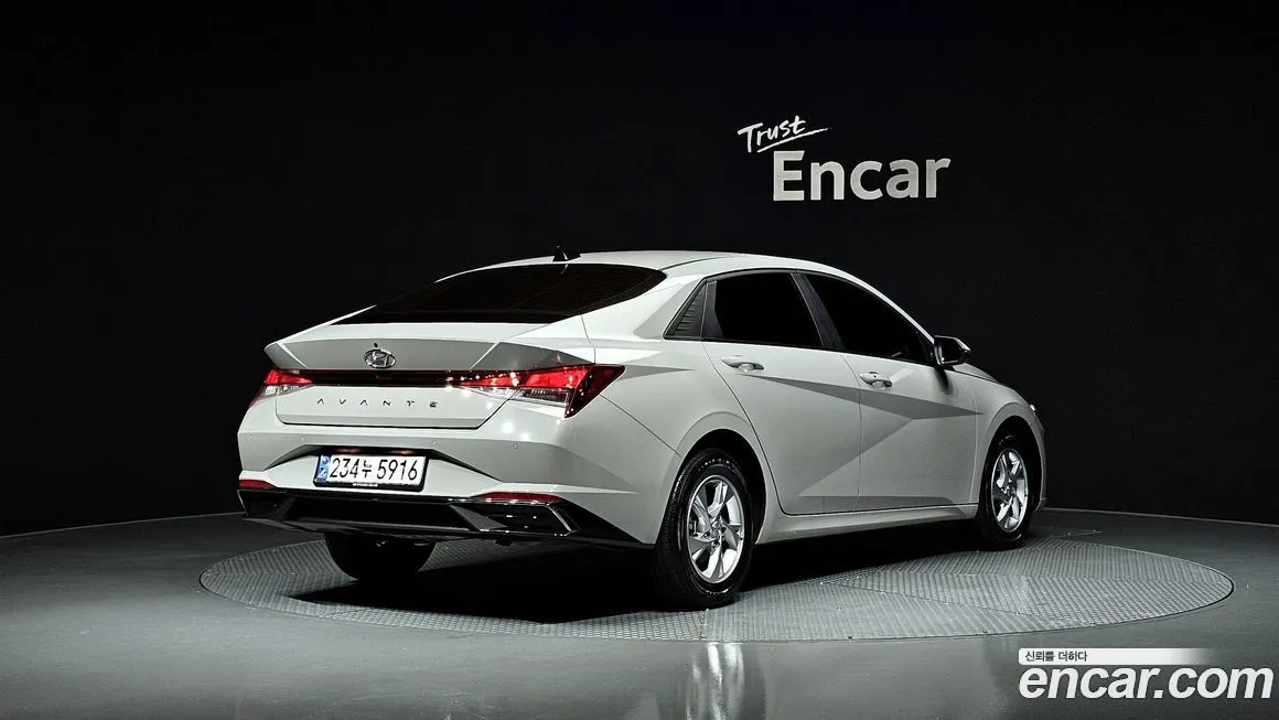 Hyundai AVANTE — фото 2