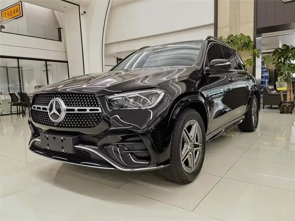 Mercedes-Benz GLE — фото 1