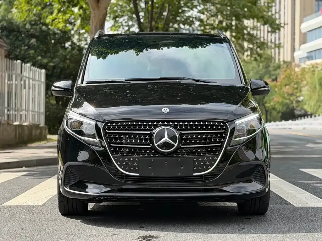 Mercedes-Benz V-Class — фото 2