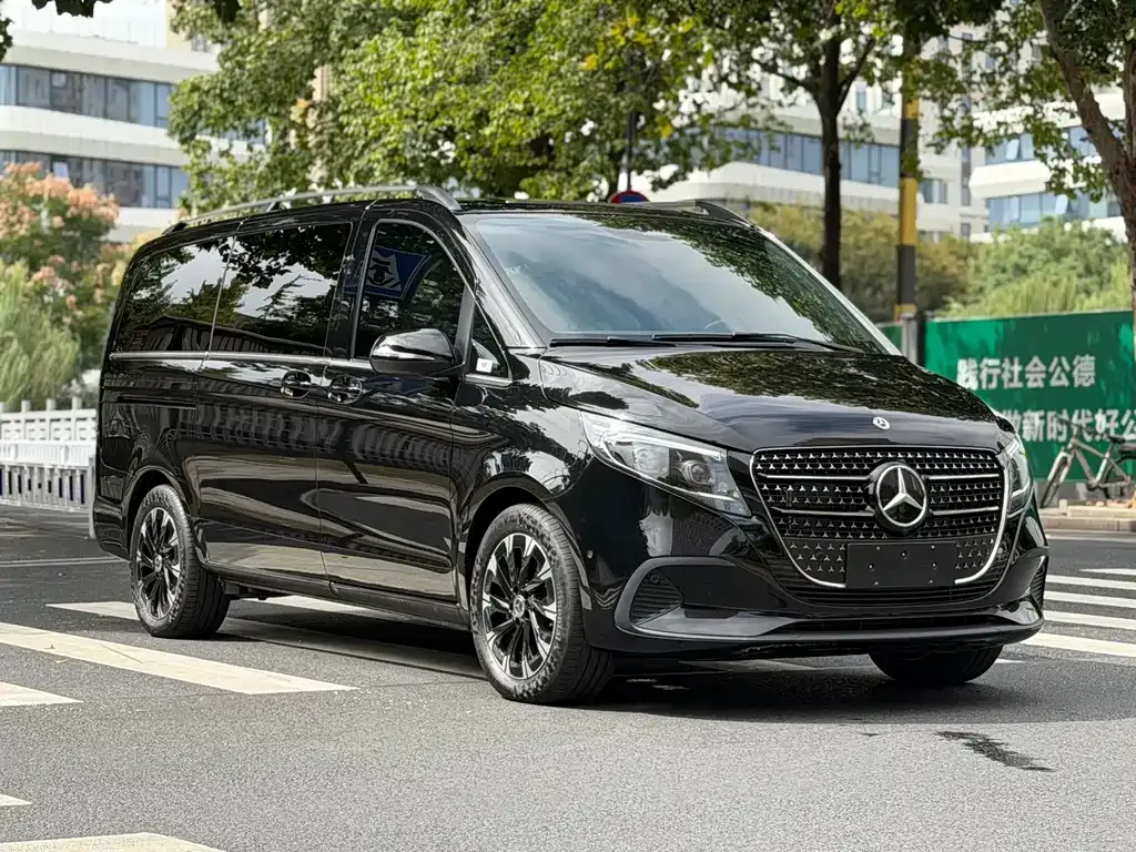 Mercedes-Benz V-Class — фото 6