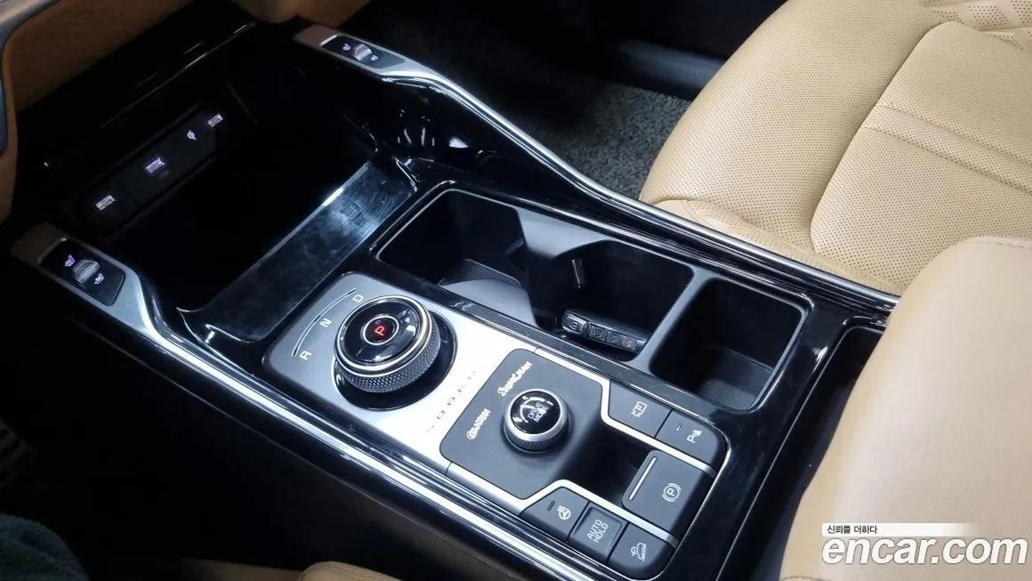 Kia Sorento — фото 8