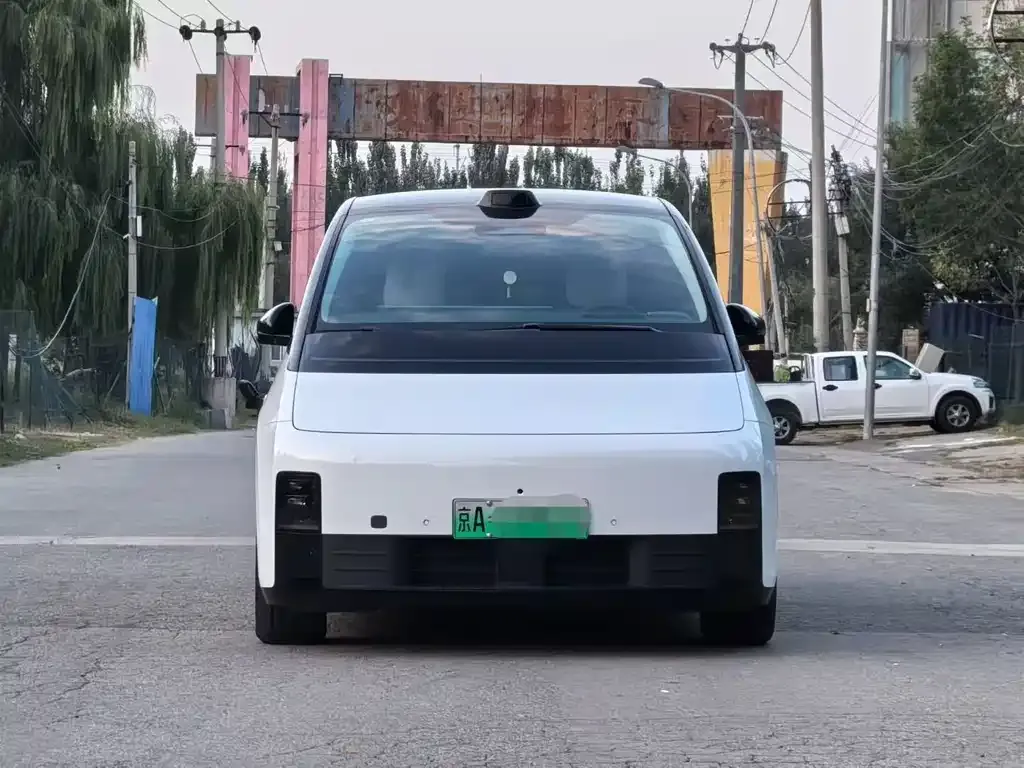 Li Auto MEGA — фото 2