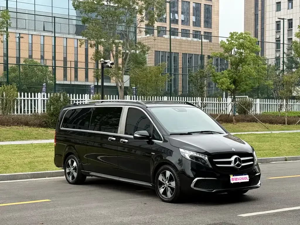 Mercedes-Benz V-Class — фото 2