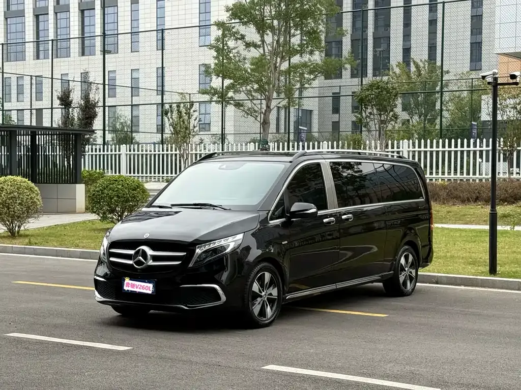 Mercedes-Benz V-Class — фото 3