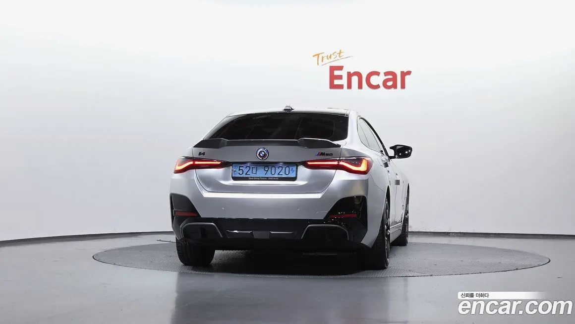BMW i4 — фото 4