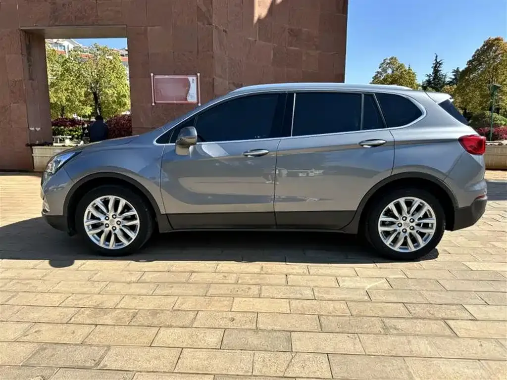 Buick Envision Plus — фото 10