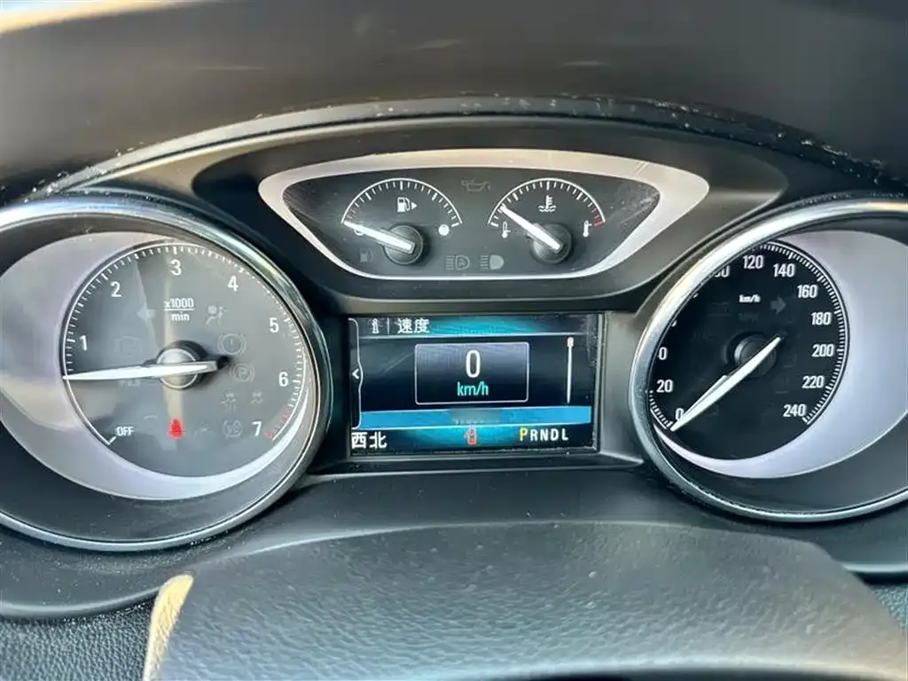 Buick Envision Plus — фото 7