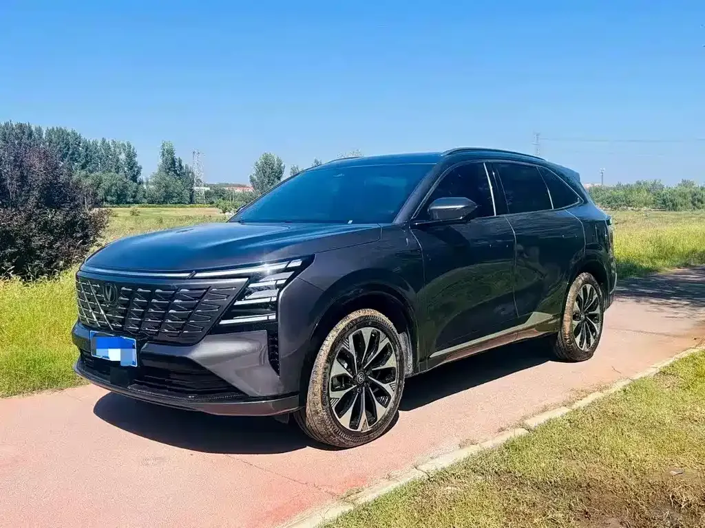 Changan CS75PLUS — фото 1