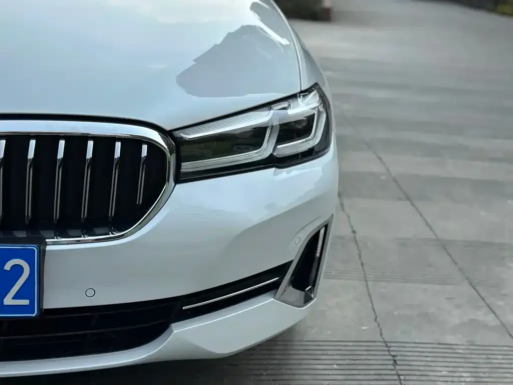 BMW 5 Series — фото 7