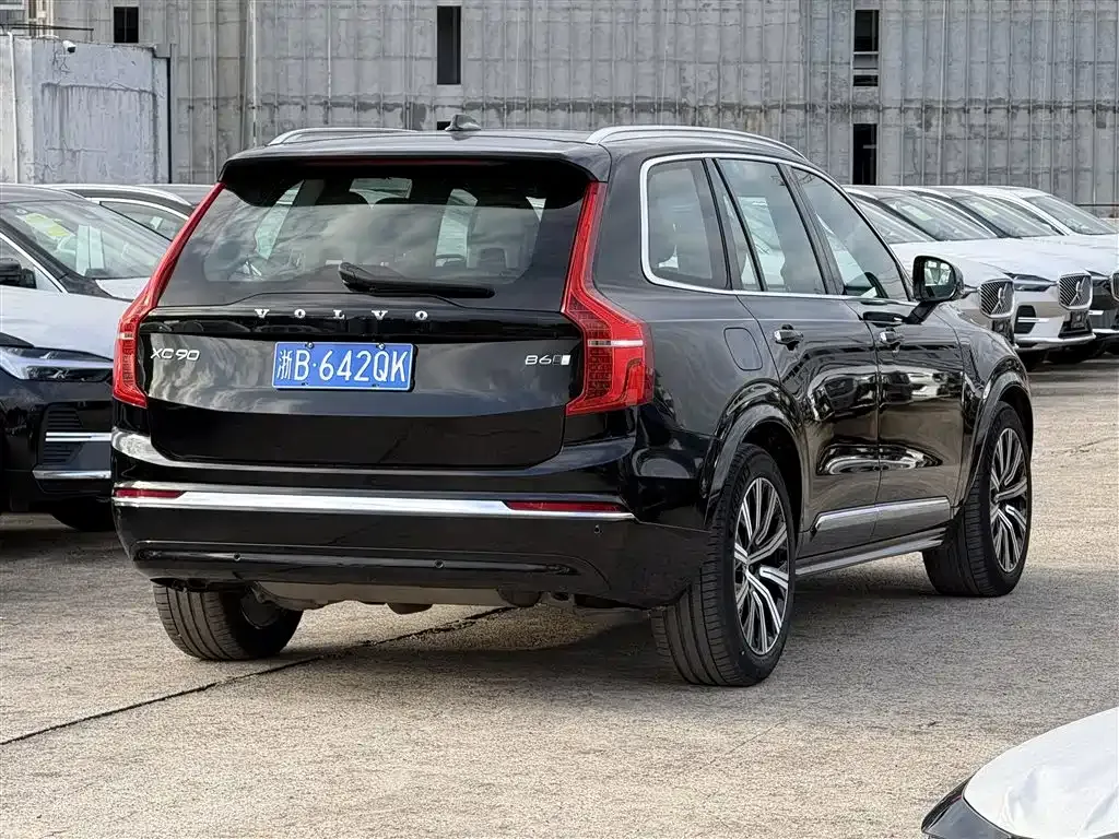 Volvo XC90 — фото 6