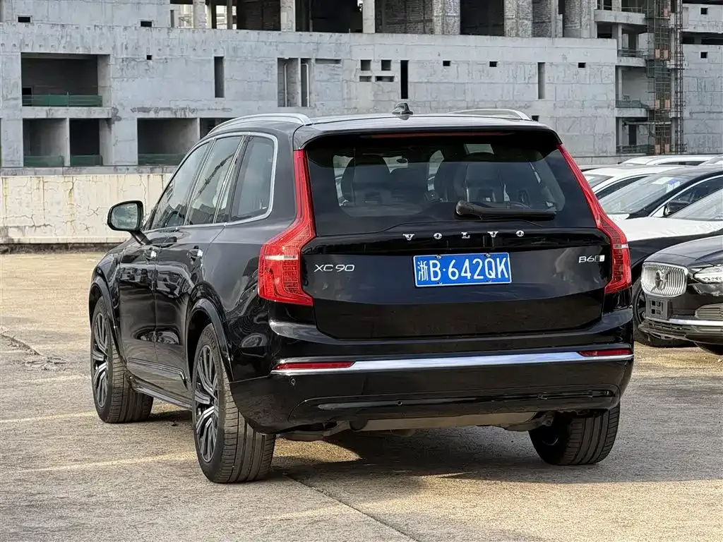 Volvo XC90 — фото 7