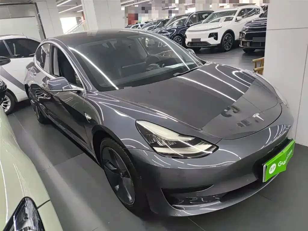 Tesla Model 3 — фото 4