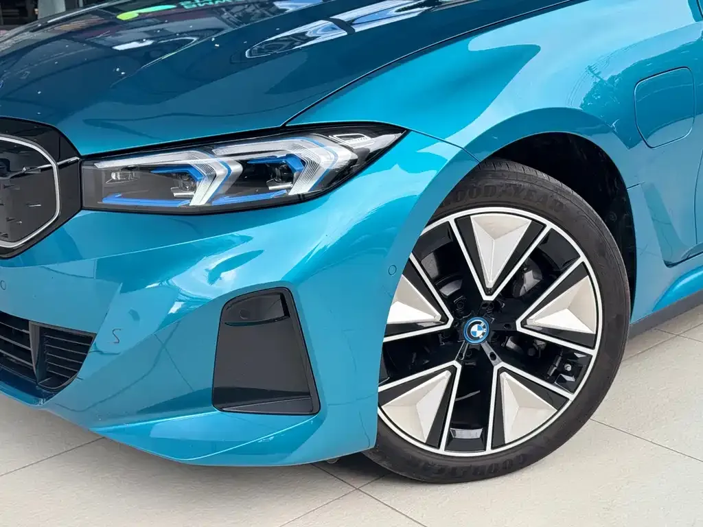 BMW i3 — фото 7