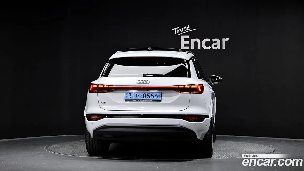 Audi Q6 e-tron — фото 4
